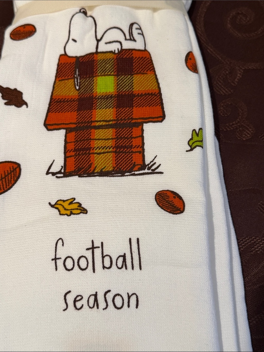 🏈🍂Rae Dunn Snoopy 'Football Season' Kitchen Towel Set - Picture 7 of 7